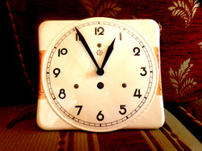 Ancienne pendule de cuisine à clé,JUNGHANS,faïence,1930,Art et deco