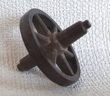 ROUE DE BROUETTE CHERCHEUR D'OR DIAMETRE 3 CM ENTRAXE 3 CM PLAYMOBIL