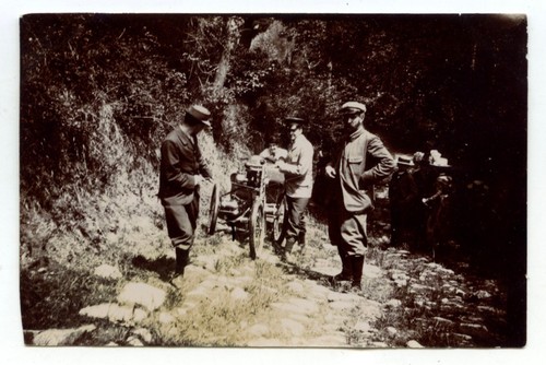 Voiturette tricycle circa