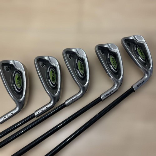 Ensemble fers golf - de, pour