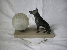 lampe art déco en marbre, chien en régule