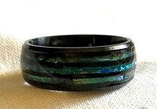 ?Anneau en Carbure de tungstène incrustation de coquille d’ormeau ?