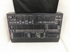 Synthétiseur analogique KORG