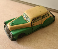 Joustra voiture ancienne  et assez rare  en tôle " L'Auto Miracle" année 1960