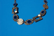 ENTRE GUILLEMETS  PARIS Collier signé -  breloque  - bleu et couleur argent