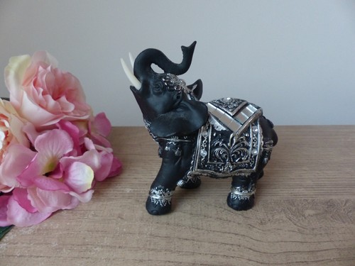 Sculpture éléphant chic noir