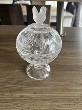 Bonbonnière ou sucrier en cristal  Decor Oiseaux Style Lalique 