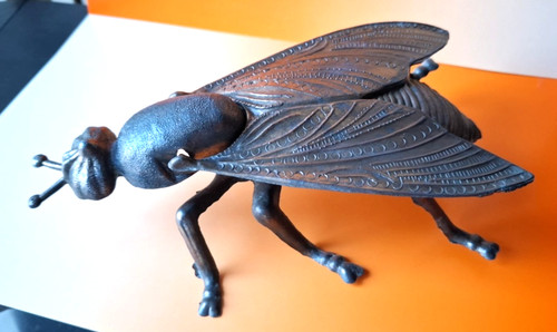 Grande sculpture insecte - , en