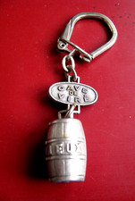 Ancien Porte Cle Publicité Tonneau vieux Vin