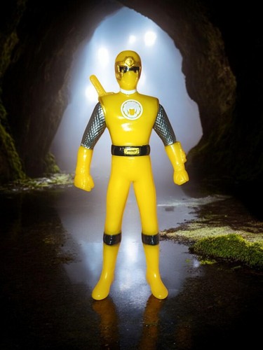 Figurine power rangers - rangers, jaune