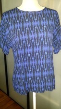 JOLIE HAUT MAJE MODELE REVE TAILLE 1 COULEUR BLEU ET NOIRE 100% VISCOSE 