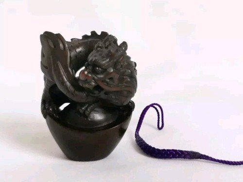 Tagayasan netsuke signé - netsuke,