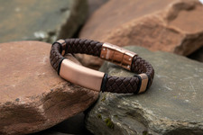 Bracelet en cuir marron tissé