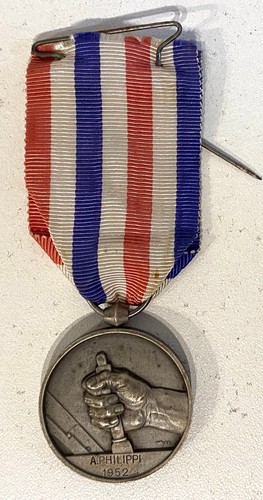Médaille broche pucelle - médaille,, broche,