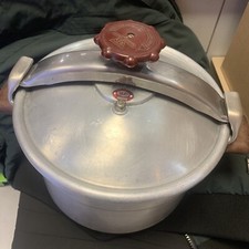 cocotte minute seb 10 litres alu  Ancienne Poignets Bakélite