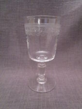 Grand verre de table ancien en