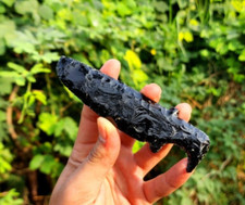 Couteau en obsidienne noire