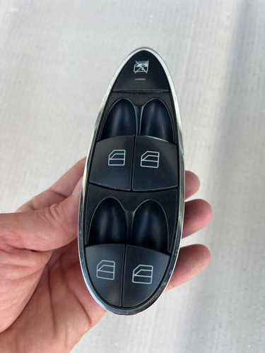 Mercedes w211 e63 - 03-11,