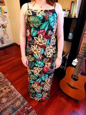 Robe débardeur longue couleur noir vert et rouge motif jungle taille 40