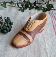 ANCIENNE CHAUSSURE PORCELAINE BISCUIT  PORTE AIGUILLE A CHAPEAUX