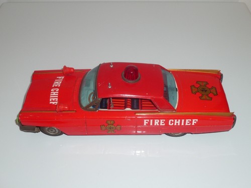 Ancienne voiture fire chief - ancienne,