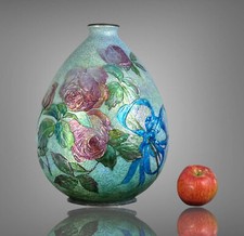 CAMILLE FAURE ( 1874-1956 ) A LIMOGE GRAND VASE OVOÏDE EN EMAIL A BAS RELIEF