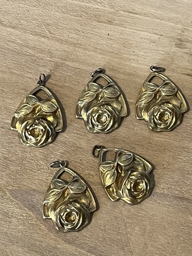 Médaillon pendentif ancien - médaillon,