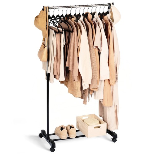 Portant vêtements sur pied - à,