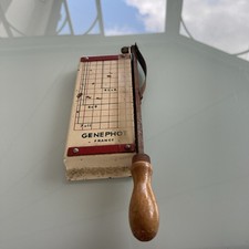 Ancien massicot pour photos