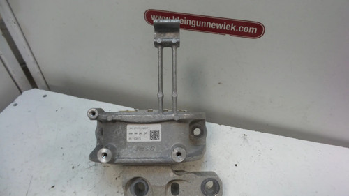 Support moteur droit - support,