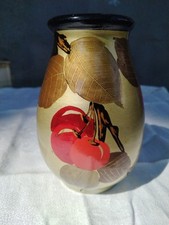 VALLAURIS LOUIS GIRAUD 1896 1985. PETIT VASE PEINT DECOR CERISE