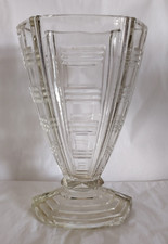 Vase vintage Art Déco taillé