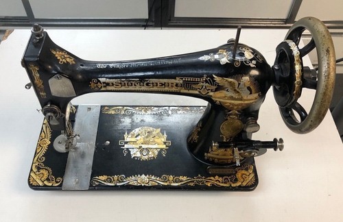 Old vintage 1902 treadle - old,