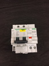 Disjoncteur Differentiel 10A Amperes 30mA SCHNEIDER ELECTRIC C10 Bipolaire 220V