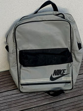 SAC A DOS NIKE AVEC LOGO VIRGULE  1984 COLLECTOR