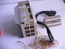 Variateur OMRON R88D UA202HA 