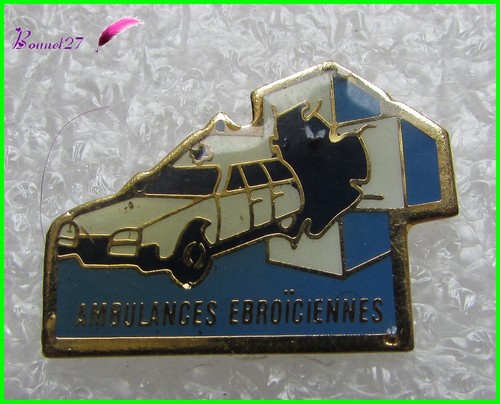 Pin voiture ambulance - pin's,