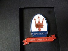 pin badge auto car voiture