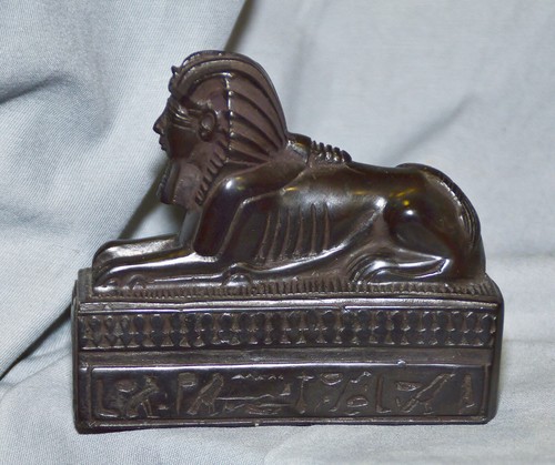 Figurine une sphinx - figurine, sphinx,