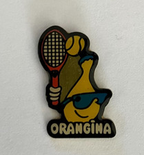 109 - Pin's BOUTEILLE ORANGINA