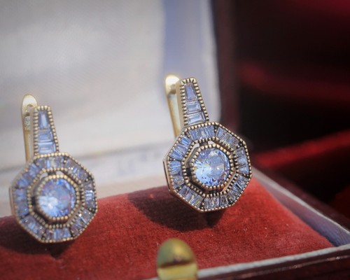 Boucles oreilles dormeuse - boucles,