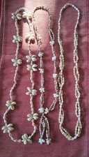 lot de 3 Beaux colliers en coquillages  provenance Tahiti année 1970