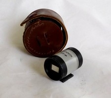 Accessoire Foca. Viseur Focanox , F= 5 cm. Avec étui en cuir.