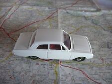 Ford Taunus Blanche Ancienne Dinky Toys réf 559 1/43 avec boite copie repeinte