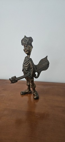 Statuette signée yves lohe - signée,