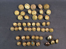Lot de 45 anciens boutons de