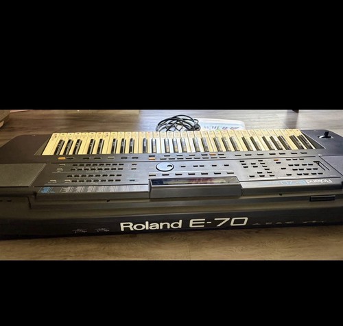 Roland intelligent - e-70,