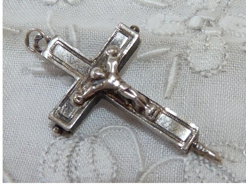 Croix ancienne pendentif