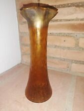 GRAND VASE ANCIEN EN VERRE SOUFFLE AMBRE.COL COROLLE/ETOILE-29cm
