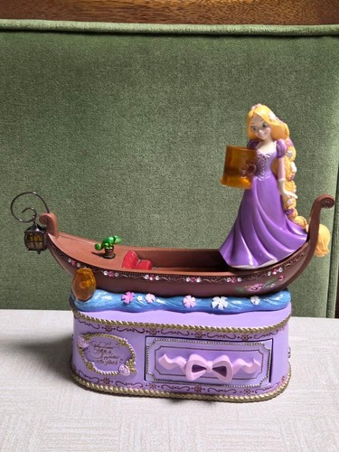 Figurine raiponce disney store - raiponce,